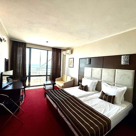 Hotel Rеgina غولدن ساندز المظهر الخارجي الصورة