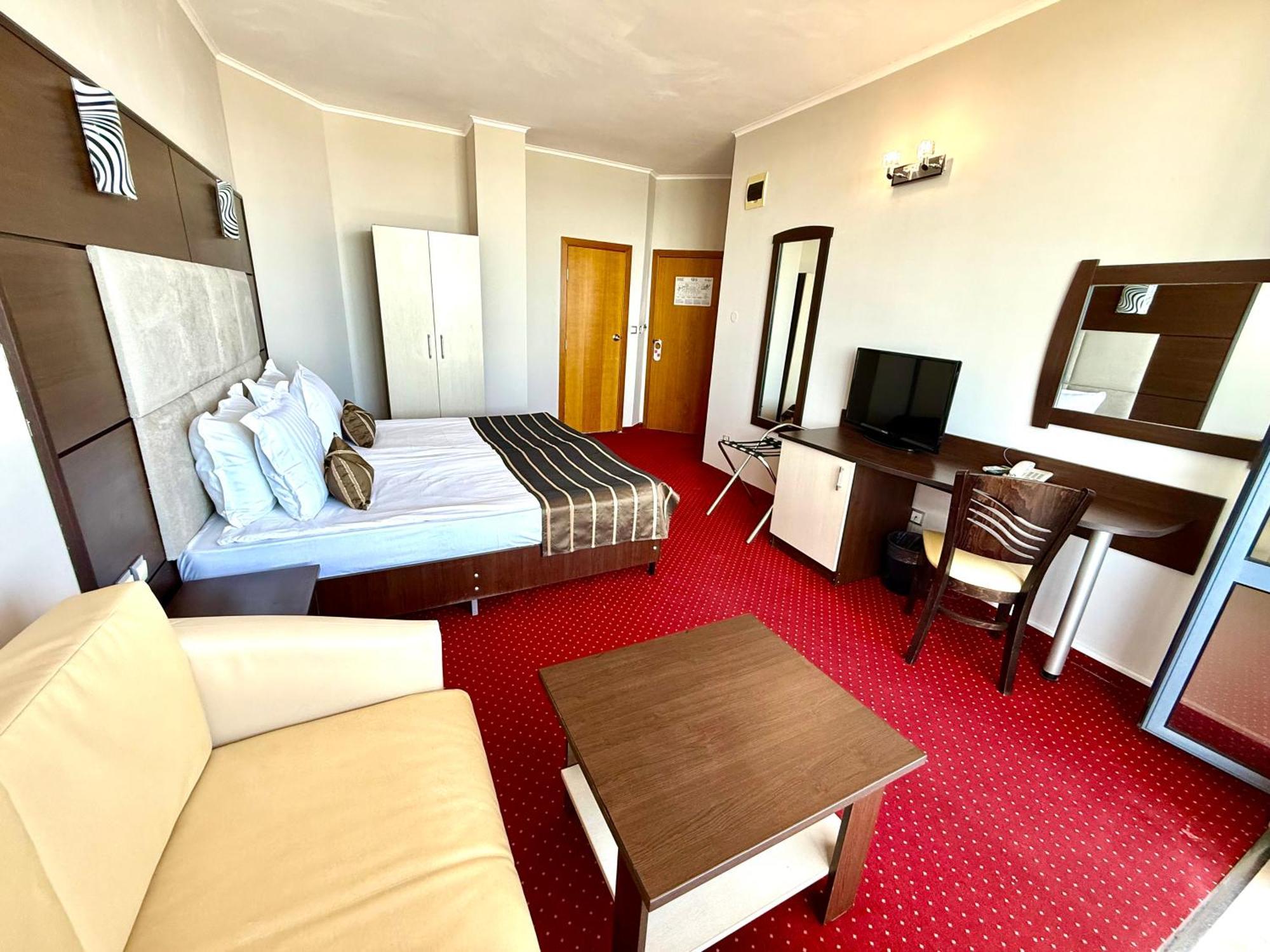 Hotel Rеgina غولدن ساندز المظهر الخارجي الصورة