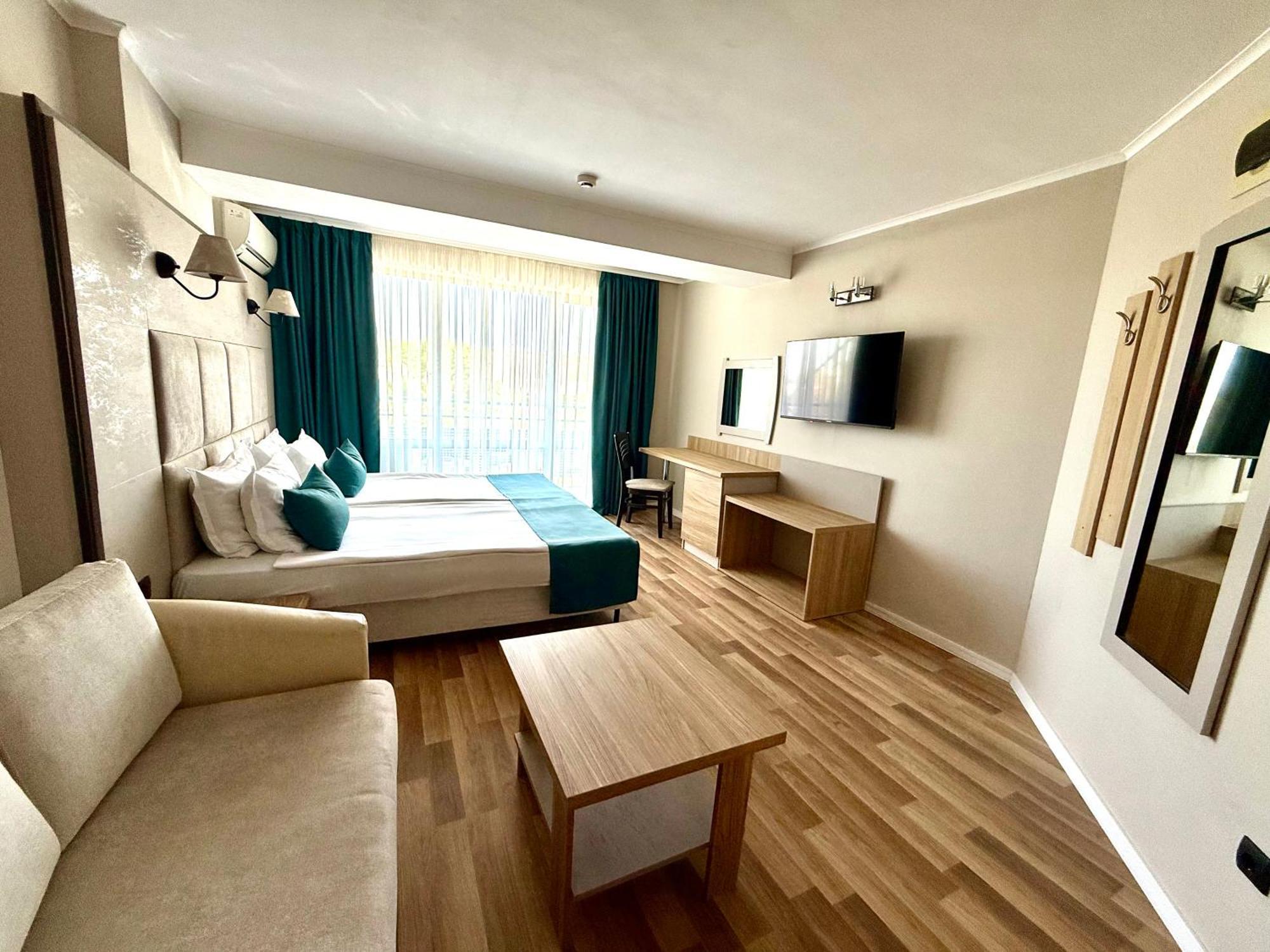Hotel Rеgina غولدن ساندز المظهر الخارجي الصورة