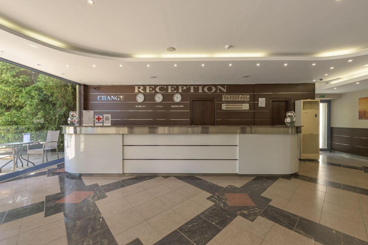 Hotel Rеgina غولدن ساندز المظهر الخارجي الصورة