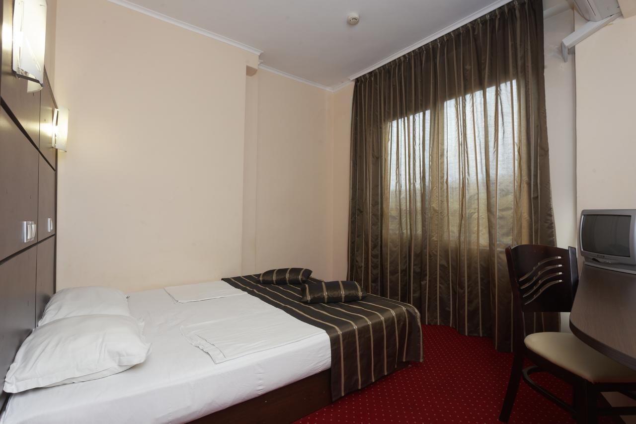Hotel Rеgina غولدن ساندز المظهر الخارجي الصورة
