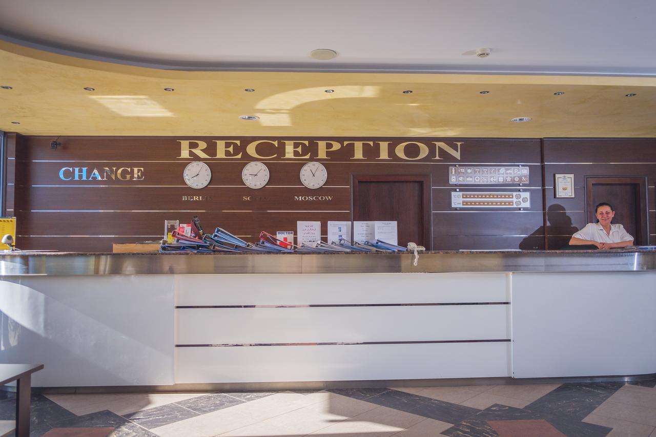 Hotel Rеgina غولدن ساندز المظهر الخارجي الصورة