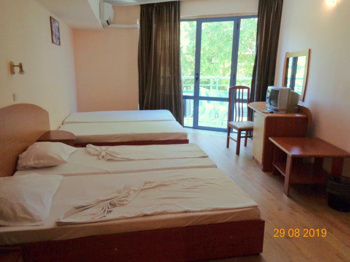 Hotel Rеgina غولدن ساندز المظهر الخارجي الصورة